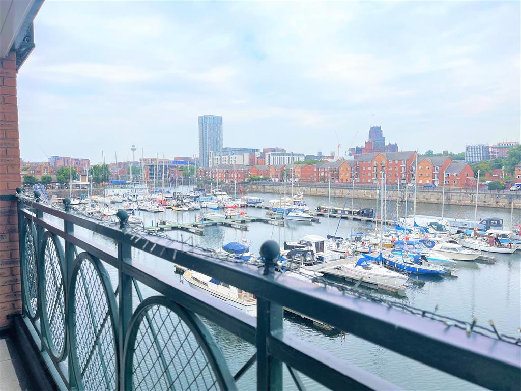 South Ferry Quay, Liverpool 2 bed apartment £215,000