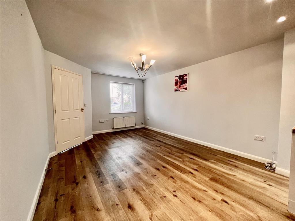 Chestnut Drive, Darlington 3 bed semidetached house £135,000