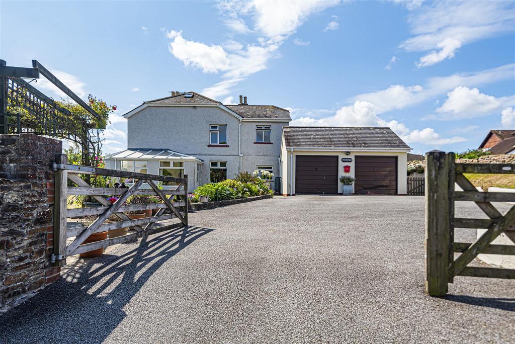 Barrack Lane, Truro 3 bed semidetached house for sale £475,000