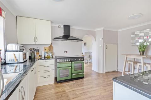 Trevarron Barrack Lane, Truro, TR1 2DS