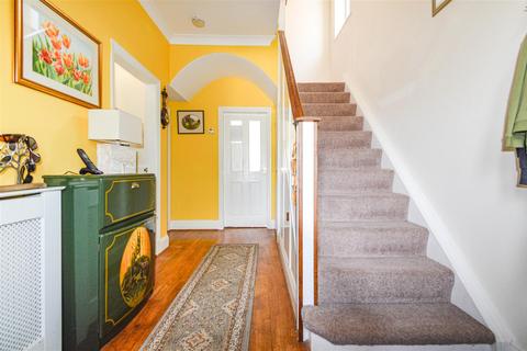 218 Beverley Road, Kirk Ella, Hull, HU10 7HE
