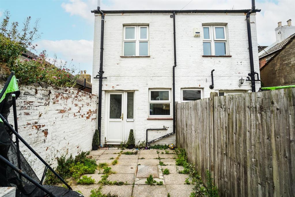 Shepherd Street, St. LeonardsOnSea 2 bed cottage for sale £210,000