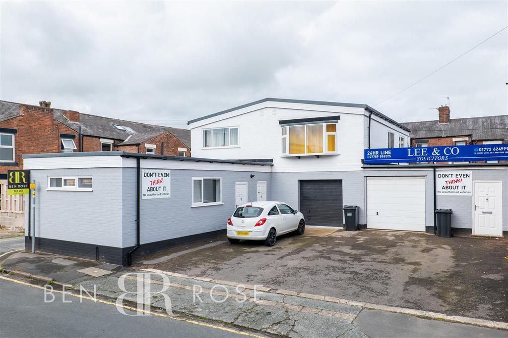 Balfour Street, Leyland 1 bed flat £628 pcm (£145 pw)