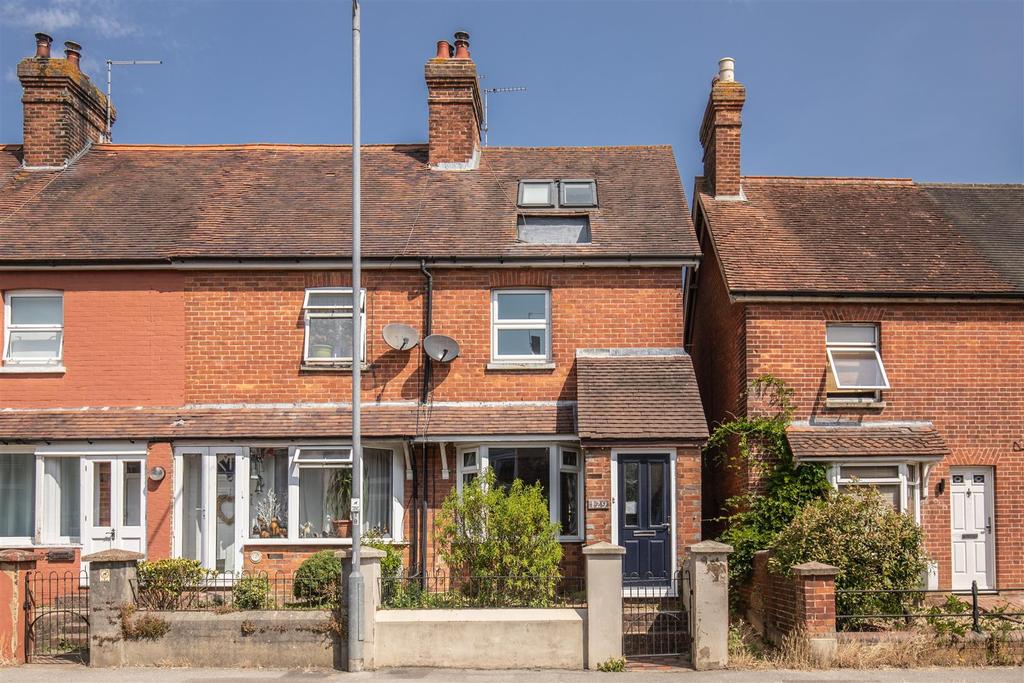 Framfield Road Uckfield 4 Bed Terraced House £385 000