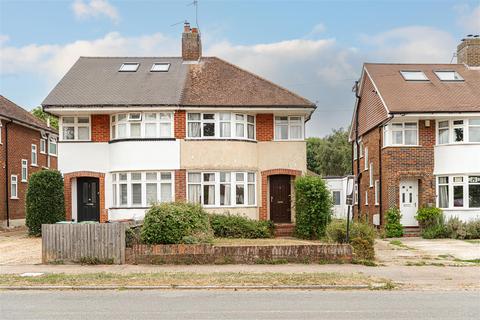 64 Sandcross Lane, Reigate, RH2 8EY