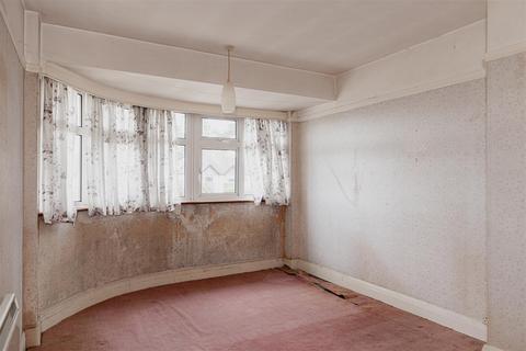 64 Sandcross Lane, Reigate, RH2 8EY
