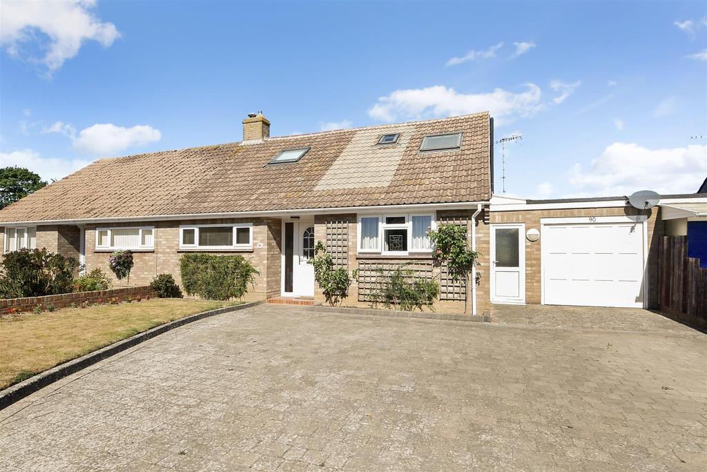Cedar Drive, Chichester 3 bed house £550,000