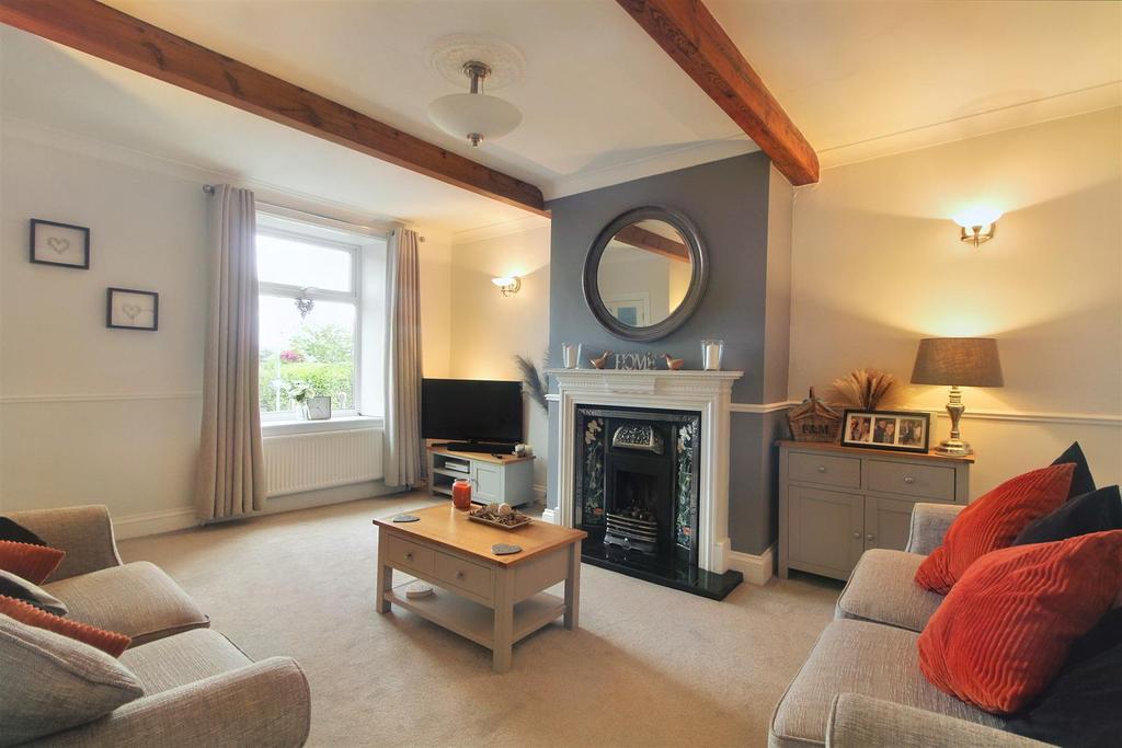 Far Bank, Shelley, Huddersfield, HD8 8HT 2 bed end of terrace house for