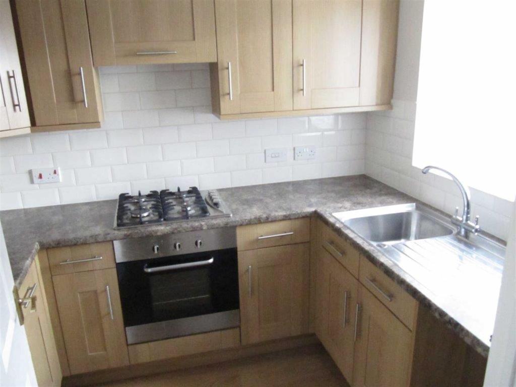 Hatters Court, Bedworth 2 bed terraced house £750 pcm (£173 pw)