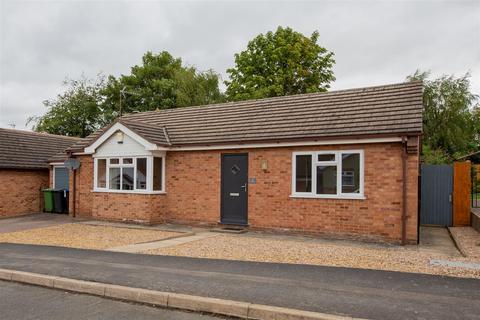 3 bedroom detached bungalow to rent - Anthony Drive, Thurnby, Leicester LE7