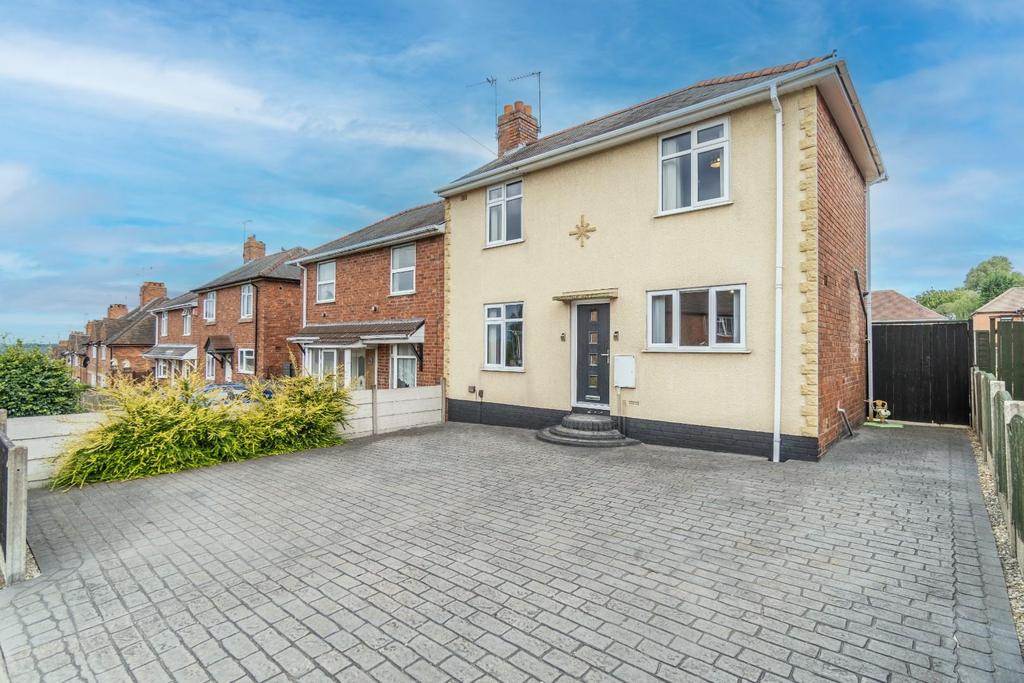 Wood Road, Gornal 3 bed house for sale £220,000