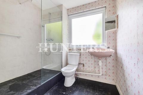 1 bedroom flat for sale - Brendans Close, Hornchurch