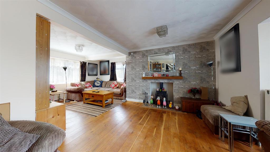 Elm Avenue, Chattenden, Rochester 5 bed detached house £575,000