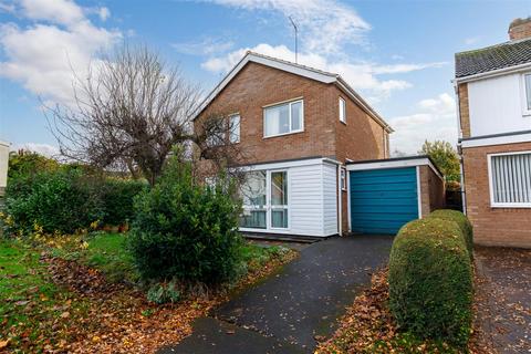 7 Almond Grove, Warwick, CV34 5TB