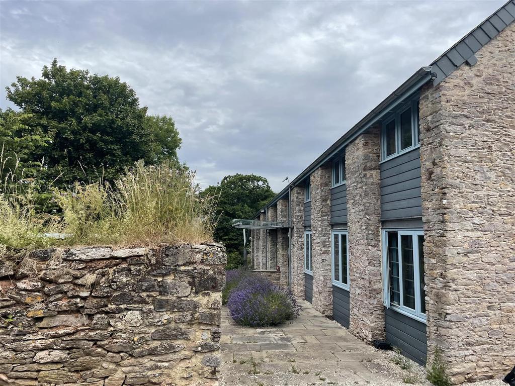 Berry Pomeroy, Totnes Property £750 pcm (£173 pw)