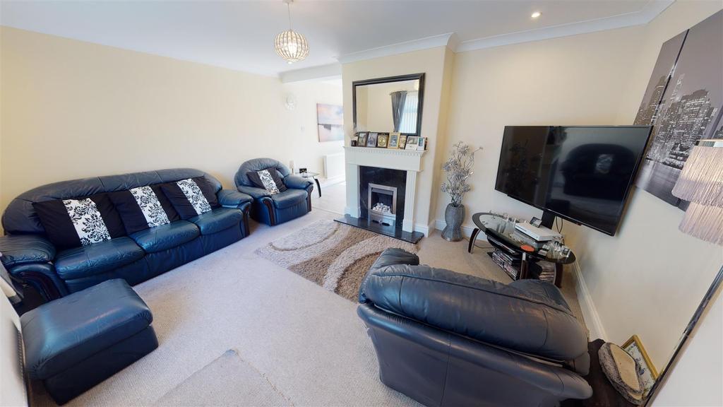 Claremont Road, Billinge, Wigan, WN5 7 2 bed semidetached house £185,000