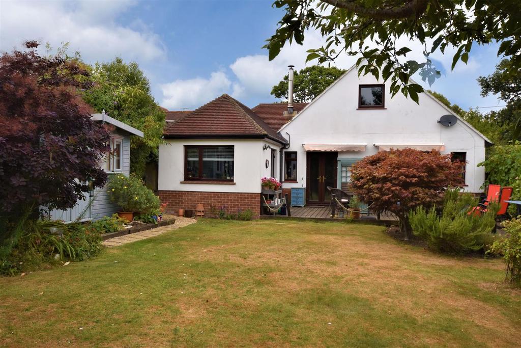 Lane End Road, Bembridge, PO35 5UE 4 bed detached house for sale £650,000