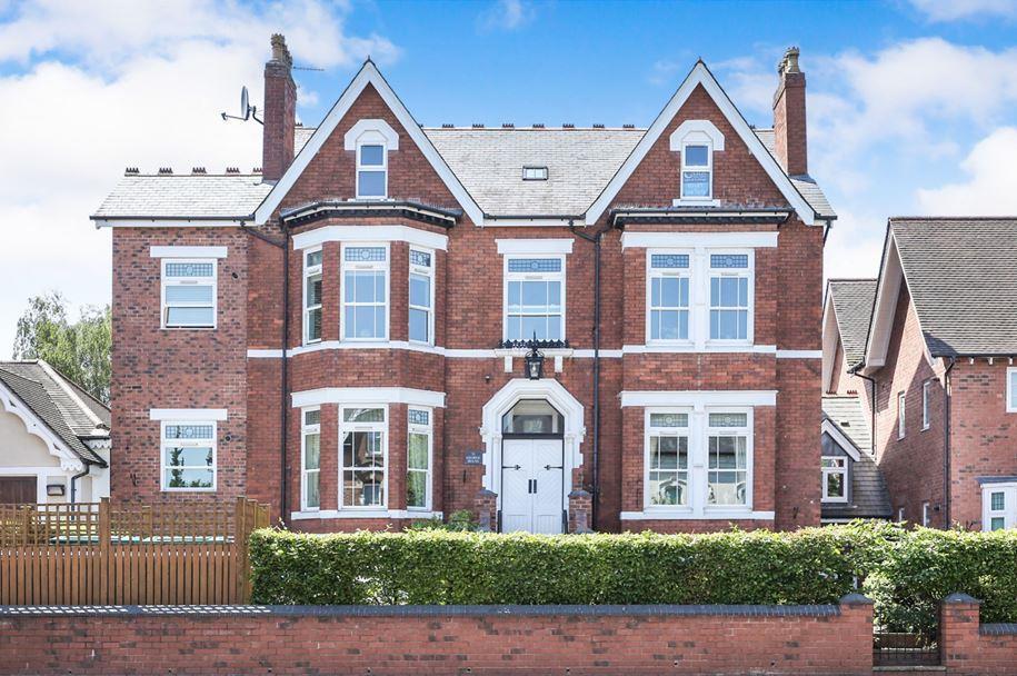 Lichfield Road, Sutton Coldfield 3 bed apartment £425,000