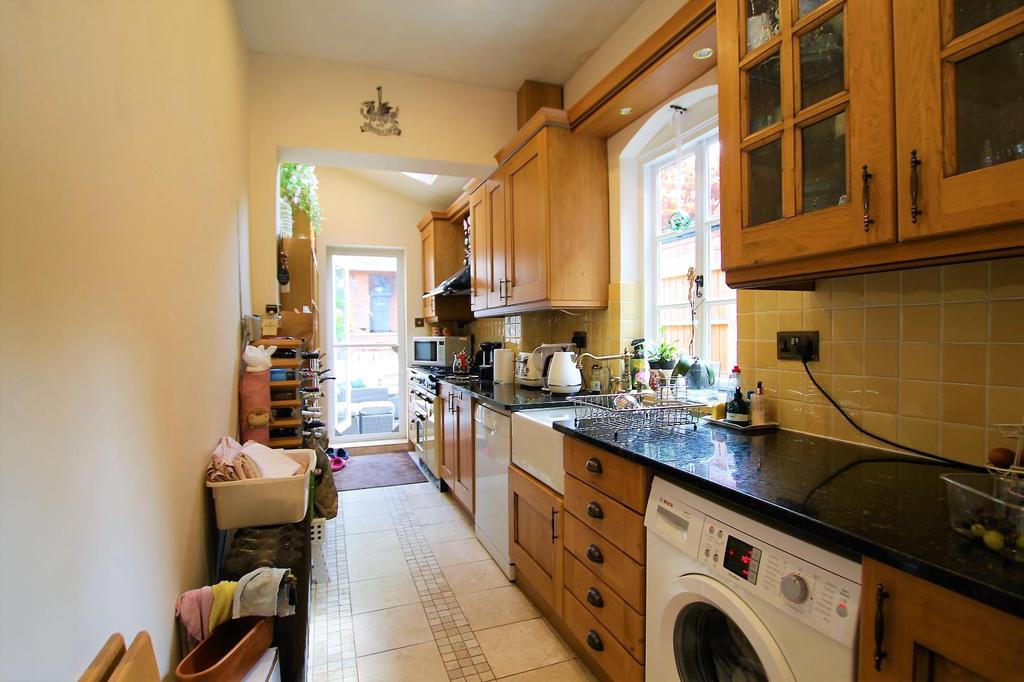 Lyndon Road, Sutton Coldfield 2 bed terraced house £365,000