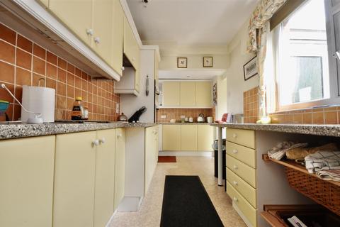 3 bedroom semi-detached house for sale - Priorswood Road