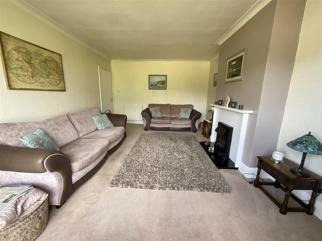 Southgate, Scarborough 3 bed semidetached house £220,000