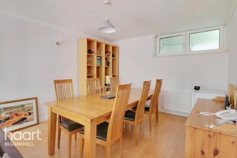 35 Beech Road, Biggin Hill, Westerham, TN16 3UY