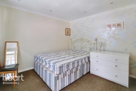 35 Beech Road, Biggin Hill, Westerham, TN16 3UY