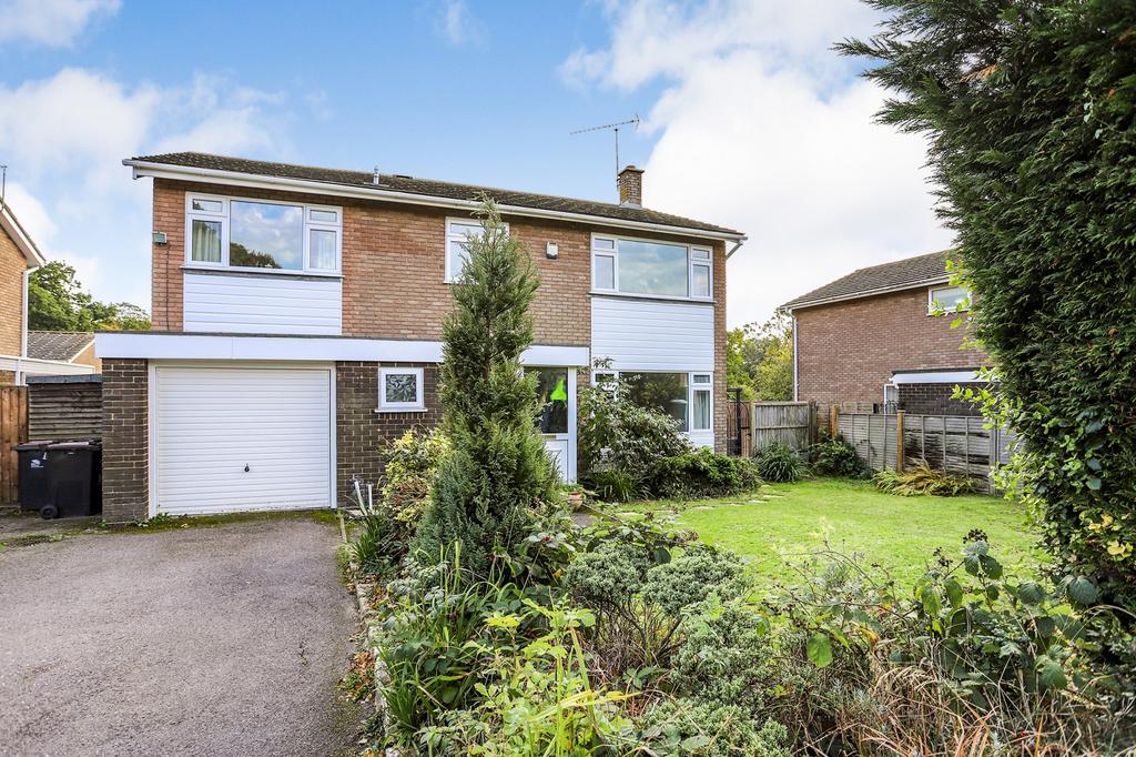 Rowan Drive, Highcliffe, Dorset. BH23 4QR 4 bed detached house £575,000