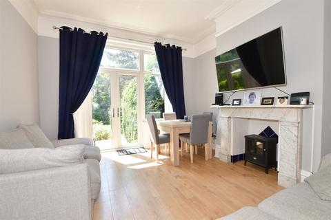 1 bedroom ground floor flat for sale, Somers Road, Reigate, Surrey