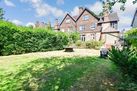 1 bedroom ground floor flat for sale, Somers Road, Reigate, Surrey