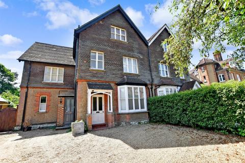 1 bedroom ground floor flat for sale, Somers Road, Reigate, Surrey