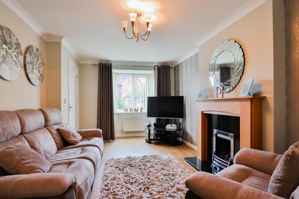 Brandon Way, Kingswood, Hull, HU7 4 bed detached house £225,000