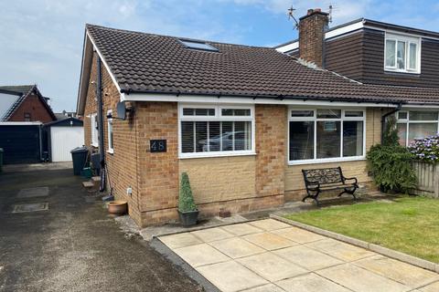 2 bedroom semi-detached bungalow for sale - Sherwood way, Shaw