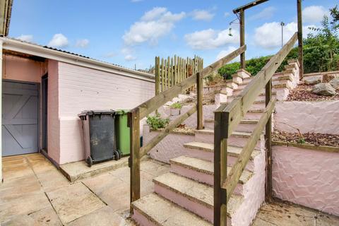 19 Bingham Crescent, Barnstaple, EX32 8BZ
