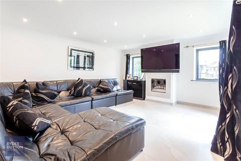 6 Buckley Drive, Denshaw, Oldham, OL3 5RT