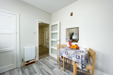 2 bedroom flat for sale, Forty Avenue, HA9 9LZ