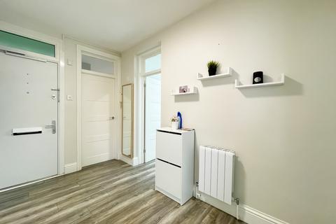 2 bedroom flat for sale, Forty Avenue, HA9 9LZ