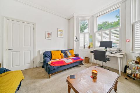 Ground Floor Flat, 16 Albion Way, London, SE13 6BT