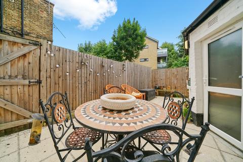 Ground Floor Flat, 16 Albion Way, London, SE13 6BT