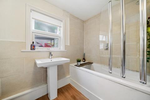 Ground Floor Flat, 16 Albion Way, London, SE13 6BT