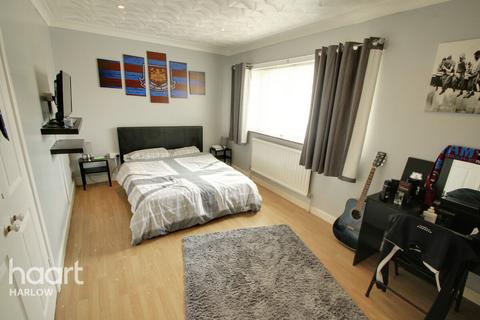 105 Longfield, Harlow, CM18 6LB