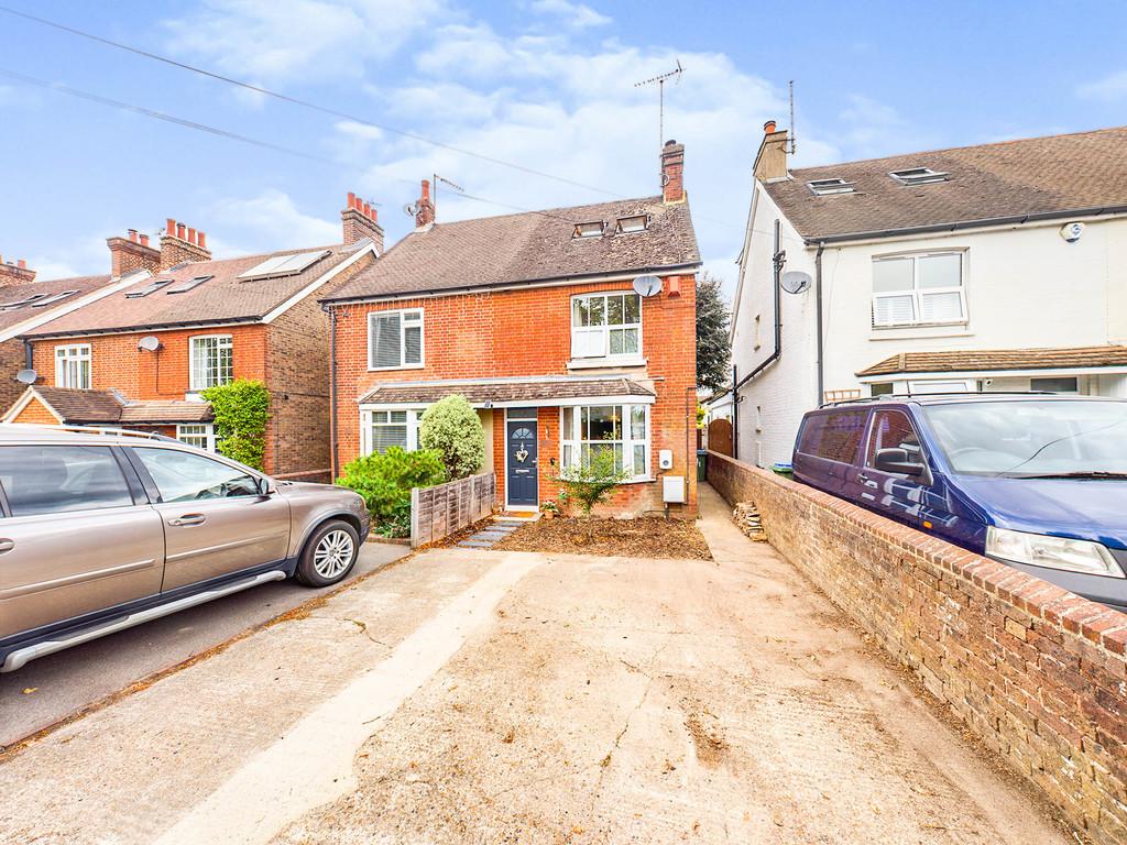 Crawley Road, Horsham 4 bed semidetached house for sale £495,000