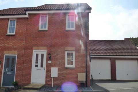 2 bedroom end of terrace house to rent, Post Coach Way, Cranbrook