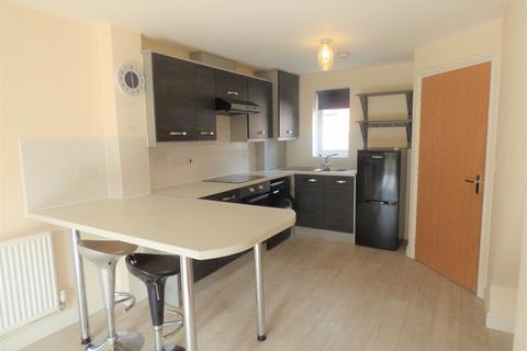 2 bedroom end of terrace house to rent, Post Coach Way, Cranbrook