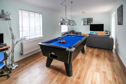 38 Hadfield Drive, Black Notley, Braintree, CM77 8XW