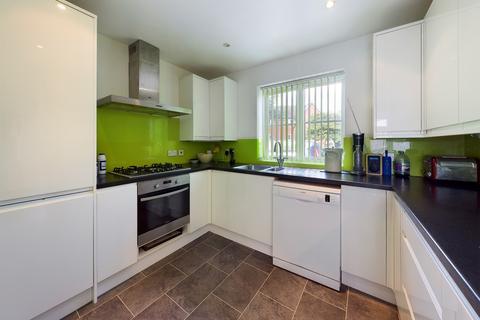 38 Hadfield Drive, Black Notley, Braintree, CM77 8XW