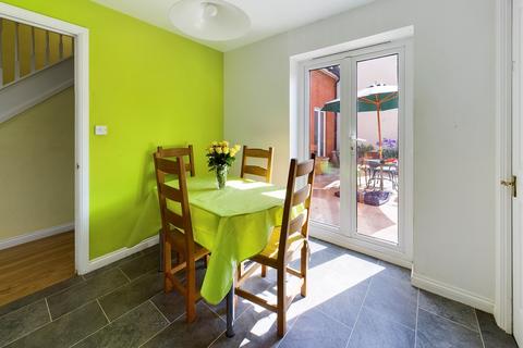 38 Hadfield Drive, Black Notley, Braintree, CM77 8XW