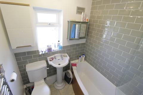 46 Hart Road, Byfleet, West Byfleet, KT14 7NH
