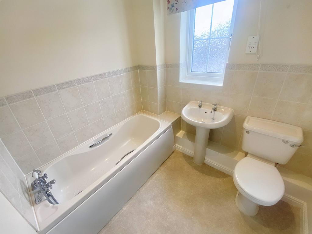Rider Gardens, Fishtoft PE21 2 bed end of terrace house £800 pcm (£