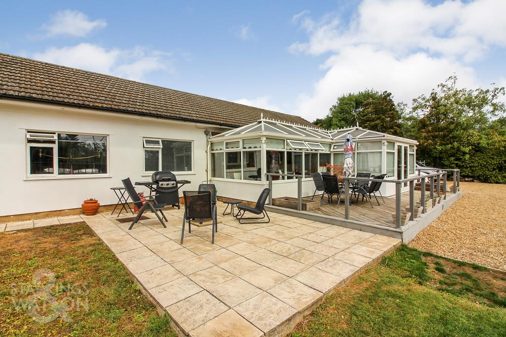 Rectory Road, Tivetshall St. Mary... 5 bed detached bungalow £550,000
